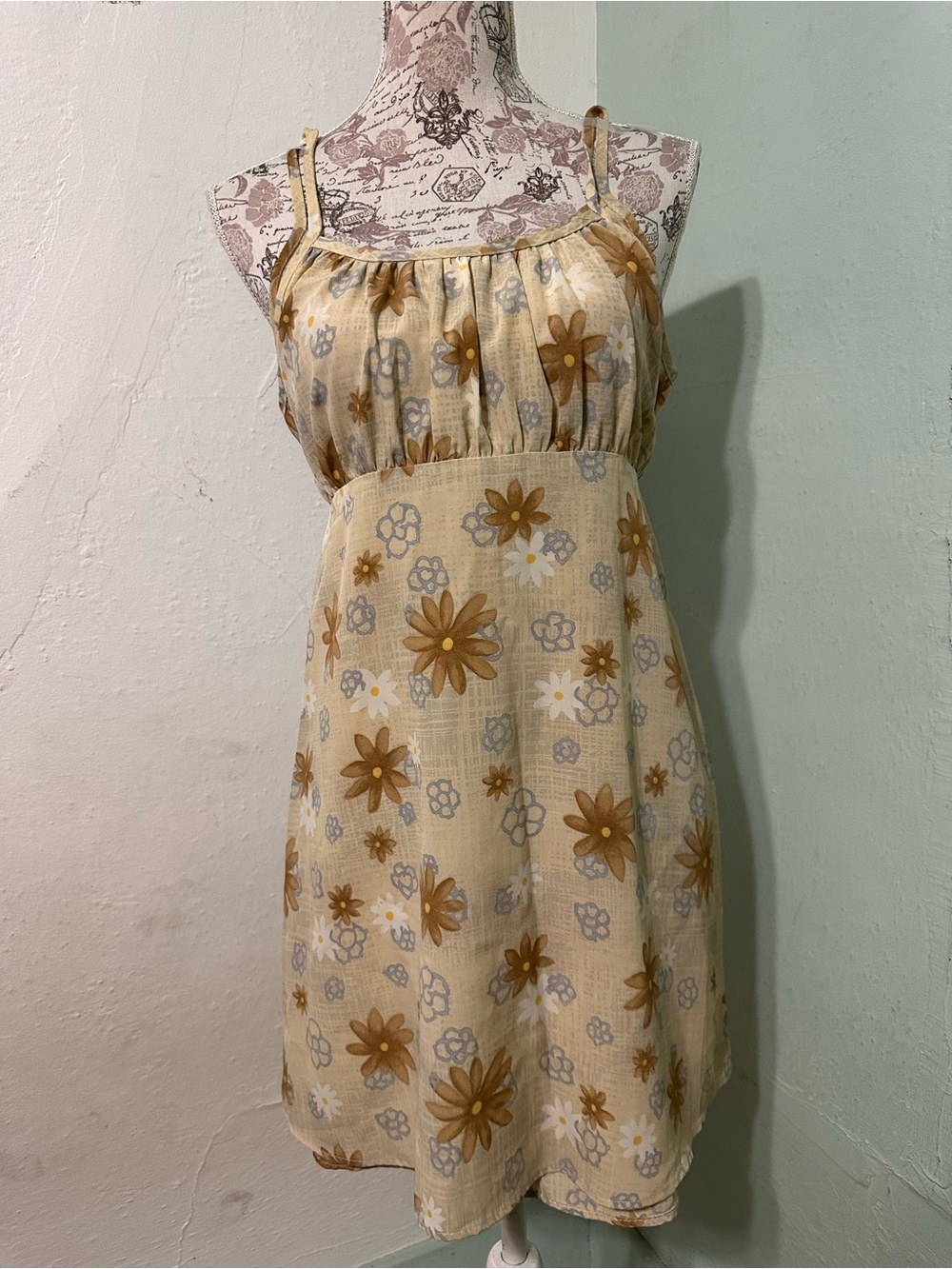 Mine M USA Yellow Floral Sundress babydoll size medium Y2K 2000 vintage